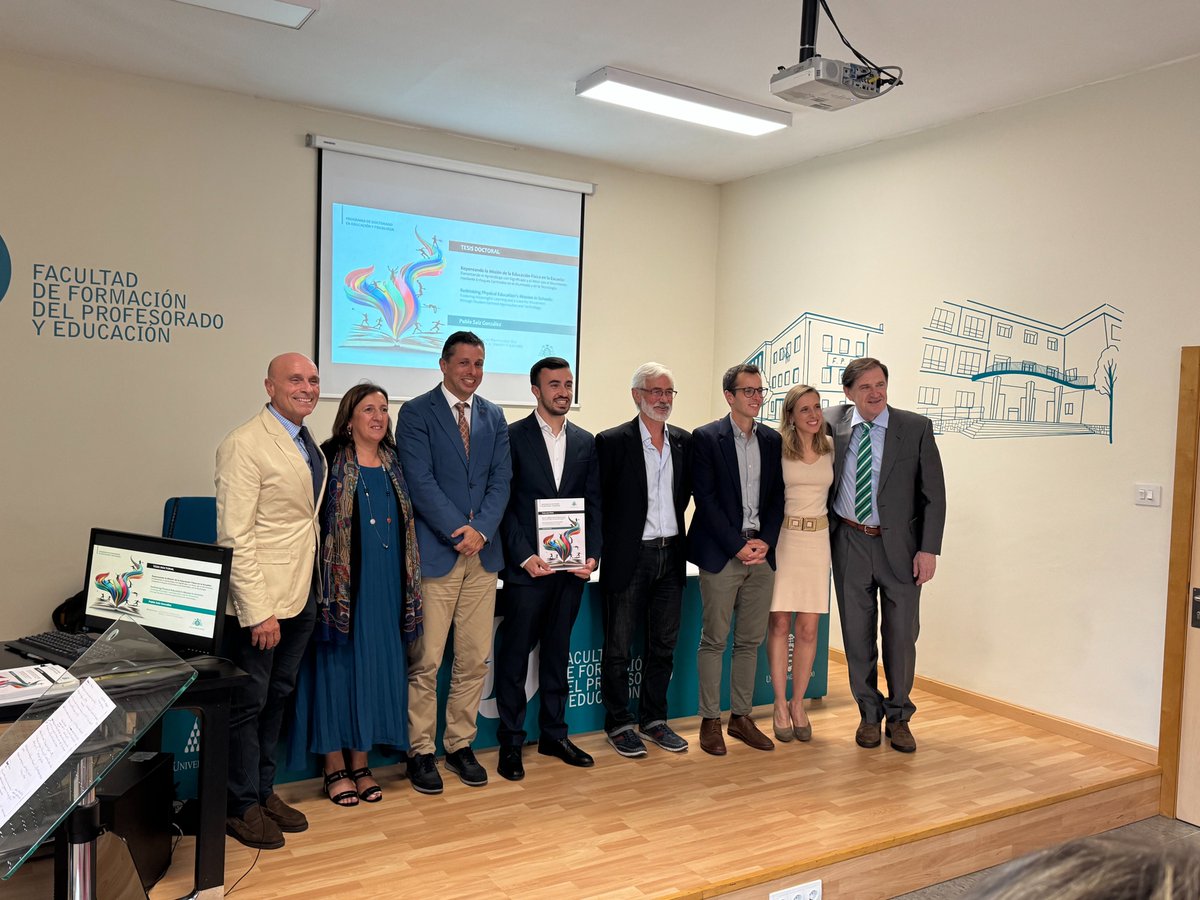 EDAFIDES_Uniovi (@edafides) on Twitter photo Hoy ya podemos decir que nuestro grupo cuenta con un nuevo doctor, <a href="/SaizGonzalezP/">Pablo Saiz-González</a>. ¡Felicidades por tu esfuerzo y pasión que demuestras cada día en el estudio de la Educación Física! Enhorabuena a la familia y amigos de Pablo por este gran logro. Hoy ya podemos decir que nuestro grupo cuenta con un nuevo doctor, <a href="/SaizGonzalezP/">Pablo Saiz-González</a>. ¡Felicidades por tu esfuerzo y pasión que demuestras cada día en el estudio de la Educación Física! Enhorabuena a la familia y amigos de Pablo por este gran logro.