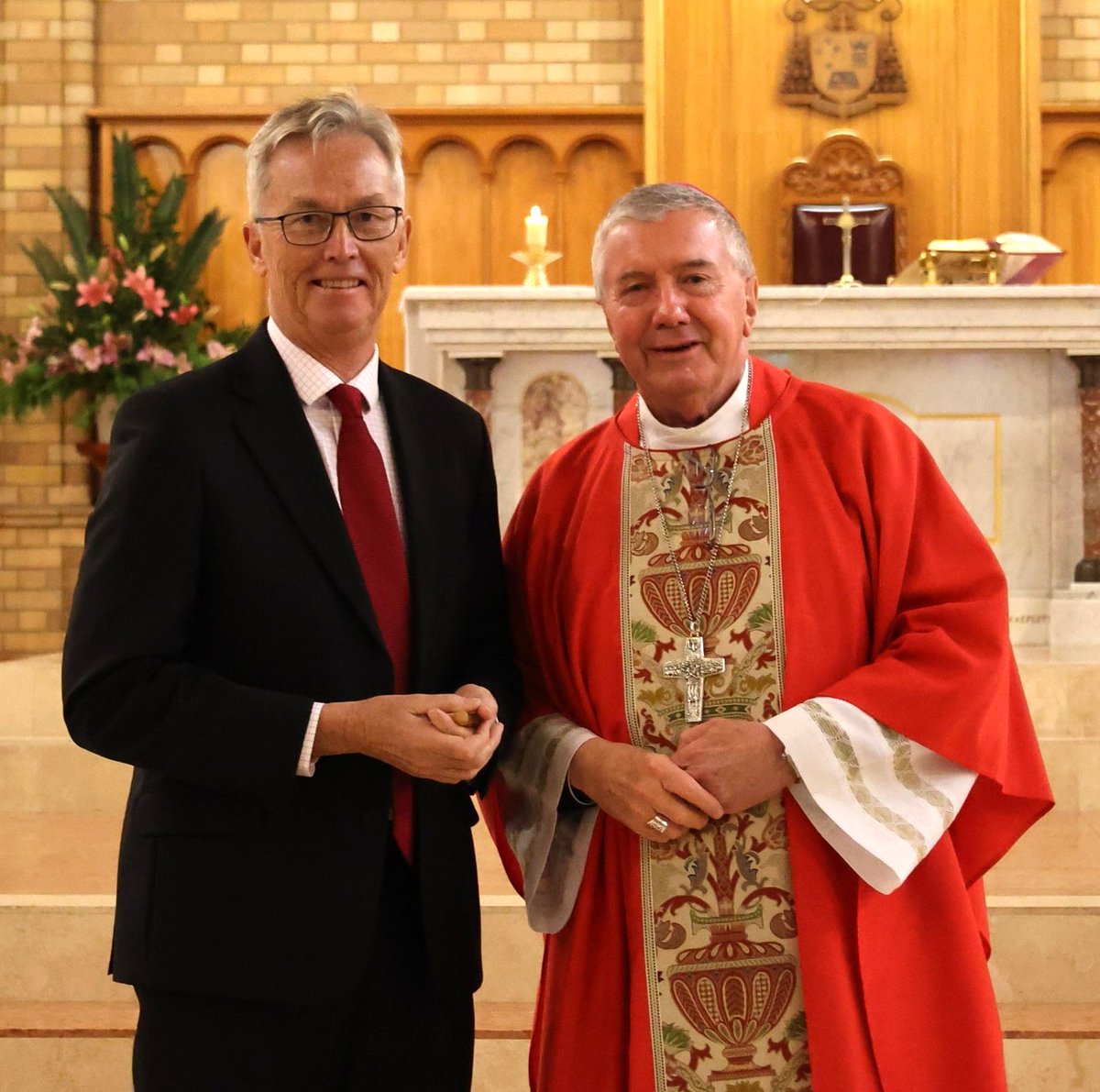 A warm #welcome to our new Executive Director, <a href="/deCarvalhoDJ/">David de Carvalho</a> who received a special blessing from Archbishop Prowse at a commissioning Mass this morning. David's vision that Catholic education should awaken a sense of wonder in every student deeply inspires us all.
#wonder