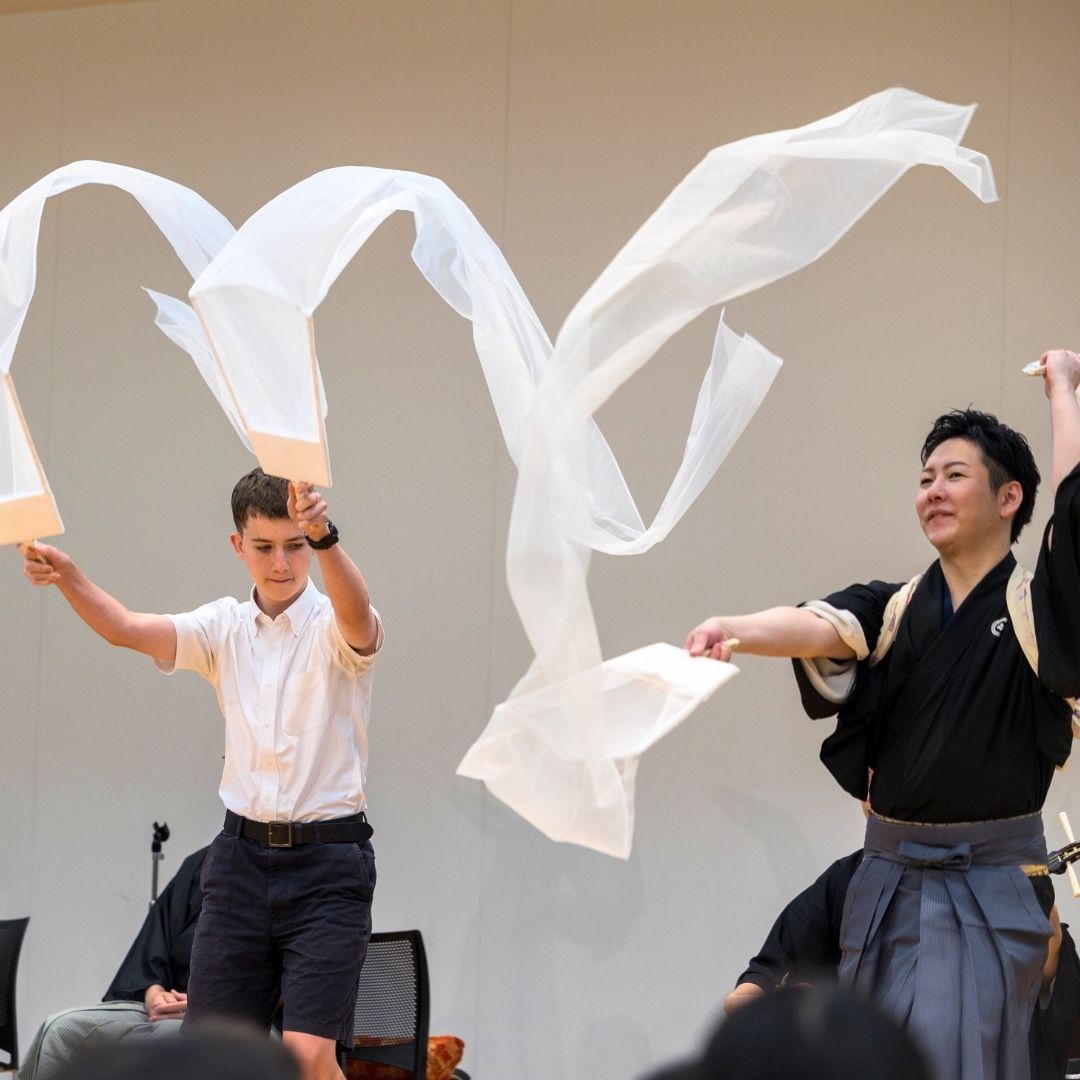 Last week, BST Years 7-9 welcomed a professional Kabuki troupe for a special cultural event. The troupe delivered an authentic live performance, offering students a unique opportunity to explore the beauty, history, and expressive power of this iconic Japanese art form.