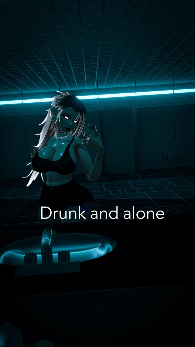 Wanna join me in club? Friends went to sleep. 😈😈💋🖤🖤