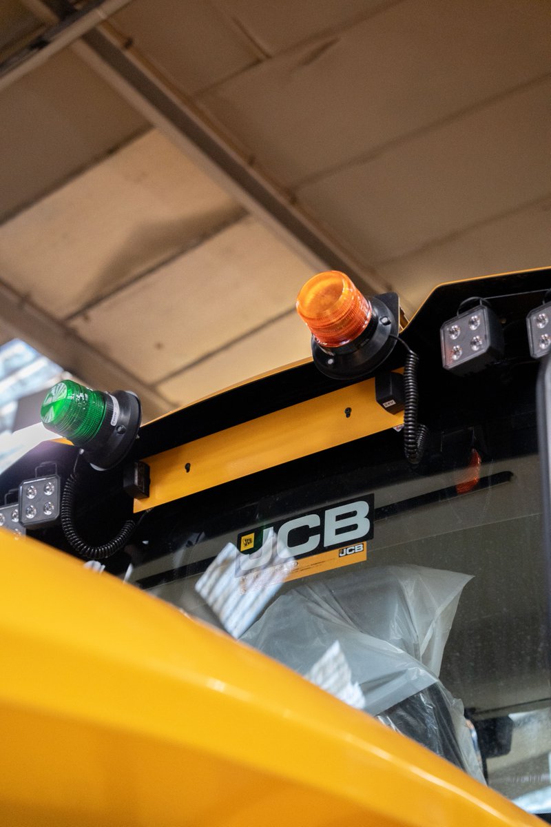 Watling_JCB's tweet photo. It’s all in the detail.
The JCB 437 is built for serious performance with a 183hp engine, CommandPlus cab, and high-lift options.
📞 01162 863621
📧 enquiries@watling-jcb.com
🌐 https://t.co/Oi80SiVQQn
#JCB437 #WheeledLoader #WatlingJCB https://t.co/zKHVU7tGU5