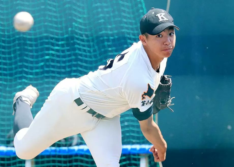 駒大苫小牧が大勝発進 日本ハム・伊藤大海の弟・駿航が出世番号「15