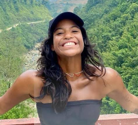🚨ATENÇÃO - Equipes de resgate informa que Juliana Martins caiu para 900 metros de profundidade do Vulcão
A brasileira está a mais de 72 horas aguardando o resgate, sem água ou alimento.