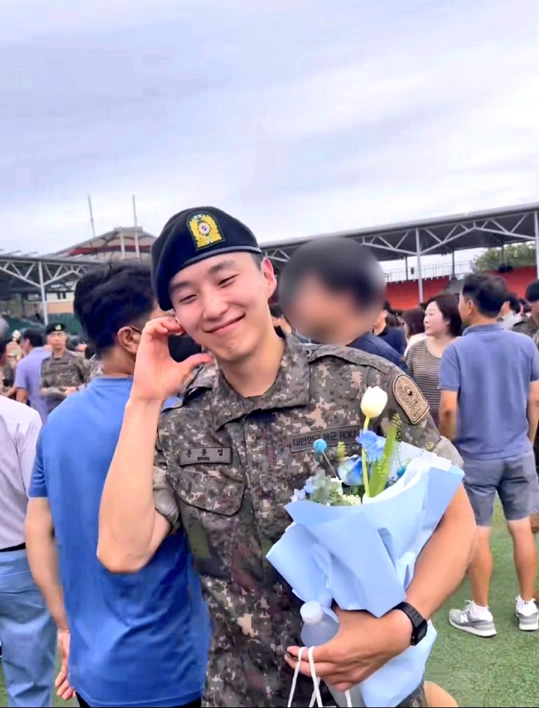 오랜만에 손하트 볼하트 부끄럽지업☺️
#문종업 #MoonJongUp