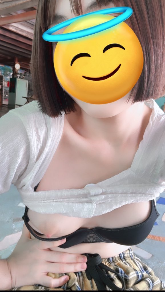 เงี่ยนน้ำแฉะอยากแตก🤤💦 🆔nam1171
#รับคอลเสียว #คอลเสียว #ขายรูปขายคลิป