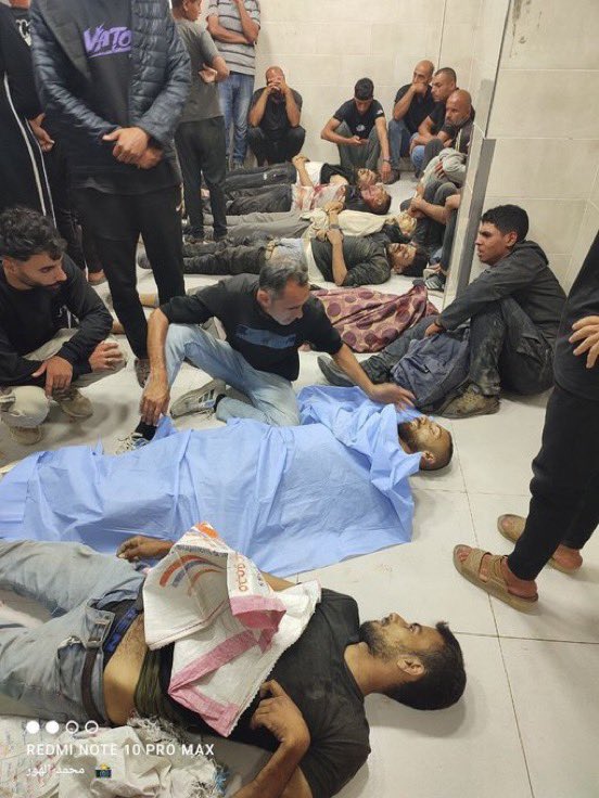 İsrail, ABD yardım dağıtım merkezi yakınlarındaki Filistinlileri vurdu. 

▪️19 Filistinli sivil hayatını kaybetti.