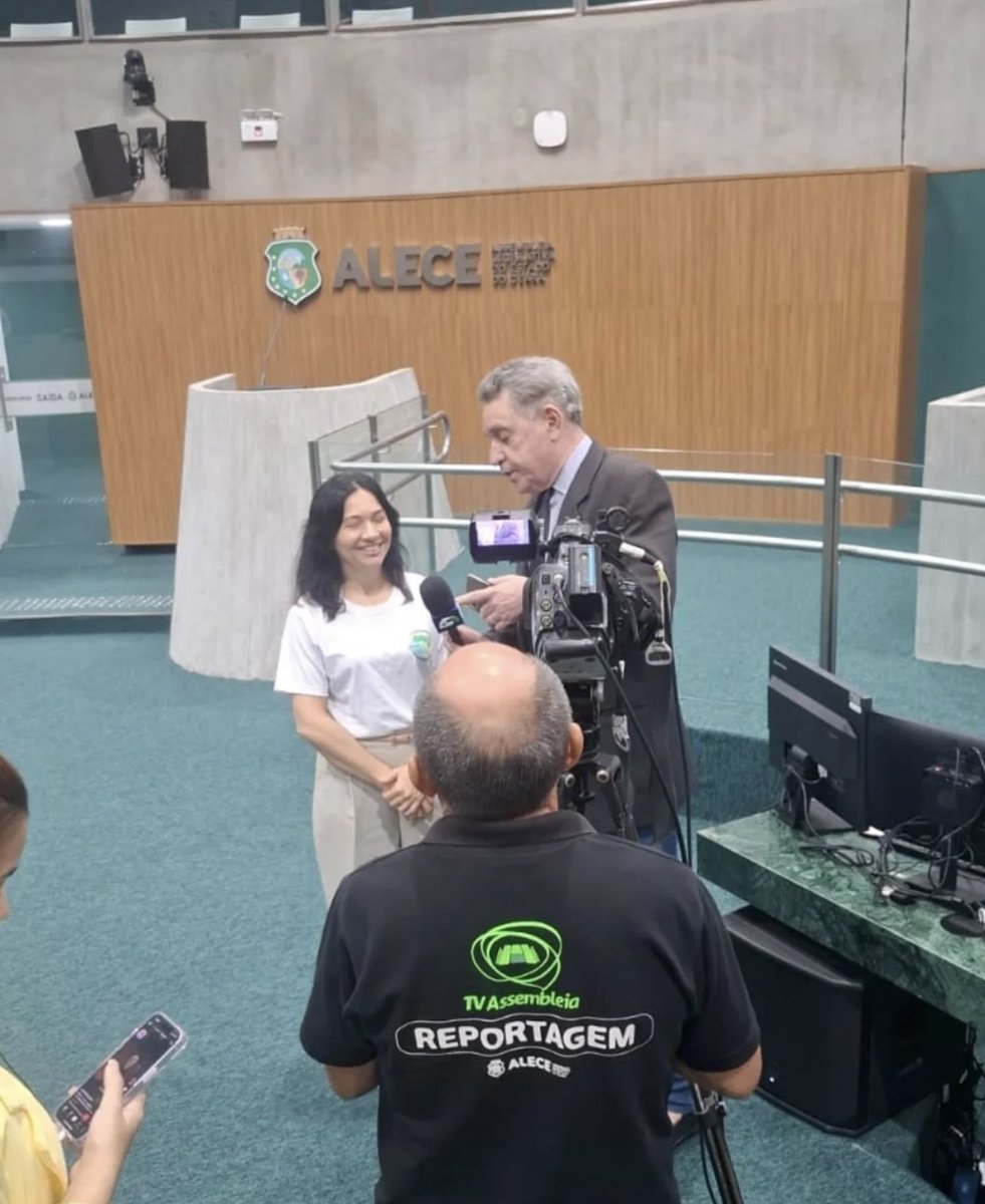 reviget's tweet photo. No dia 11 de junho, às 8h, a Dra. Cristiane Frota participou ao vivo do Jornal ALECE – Edição da Manhã, transmitido pela Alece TV em Fortaleza (CE). Além disso, concedeu entrevistas às rádios Alece FM e Rádio Assunção, no programa Liberdade e Expressão. https://t.co/Nps0JJJLnk