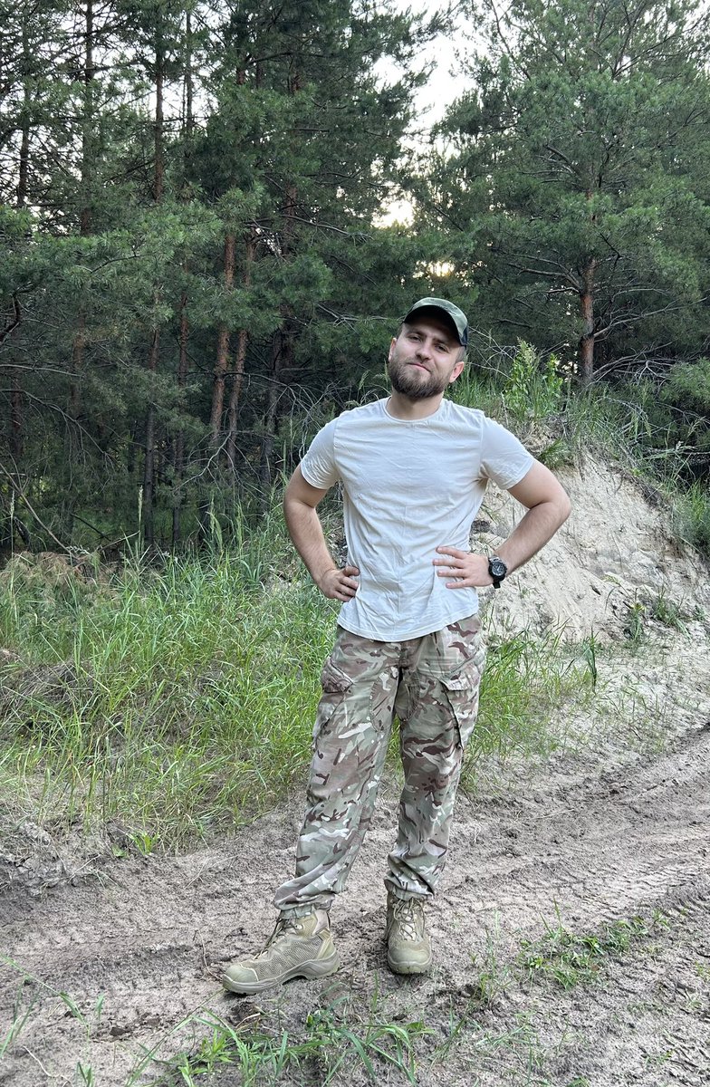 Друзі, сьогодні в мене день народження. 
Користуючись нагодою, відкриваю збір на ремонт авто однієї з мобільних вогневих груп ППО СВ мого взводу, командиром якого я є.
Буду безмежно вдячний за будь-яку вашу підтримку.

send.monobank.ua/jar/bPDcwNfaw