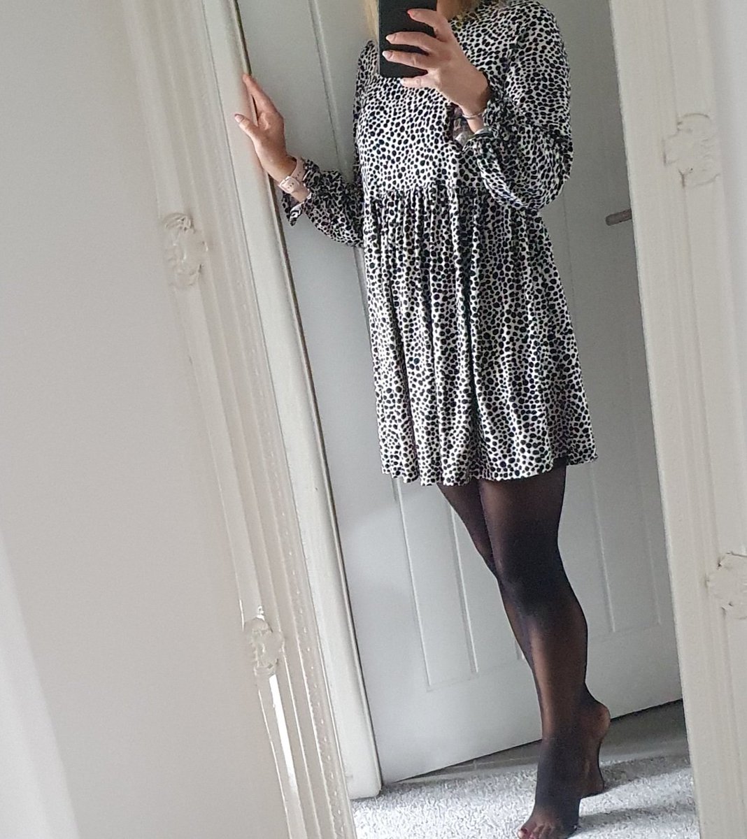 Would you like me to be in your office 😉😉😉😉😉

Onlyfans.com/camille_tinyti…
