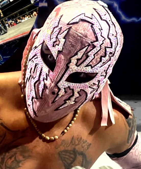 ValentinEs73597's tweet photo. #iwrgarenanaucalpan 12/06/25 
#graciasuniverso💫🌎⭐️🙌🏼💚 #relampago
#relampamigos
 #luchalibremexicana  #wrestling  #luchadorindependiente https://t.co/Ms7RikvlyP