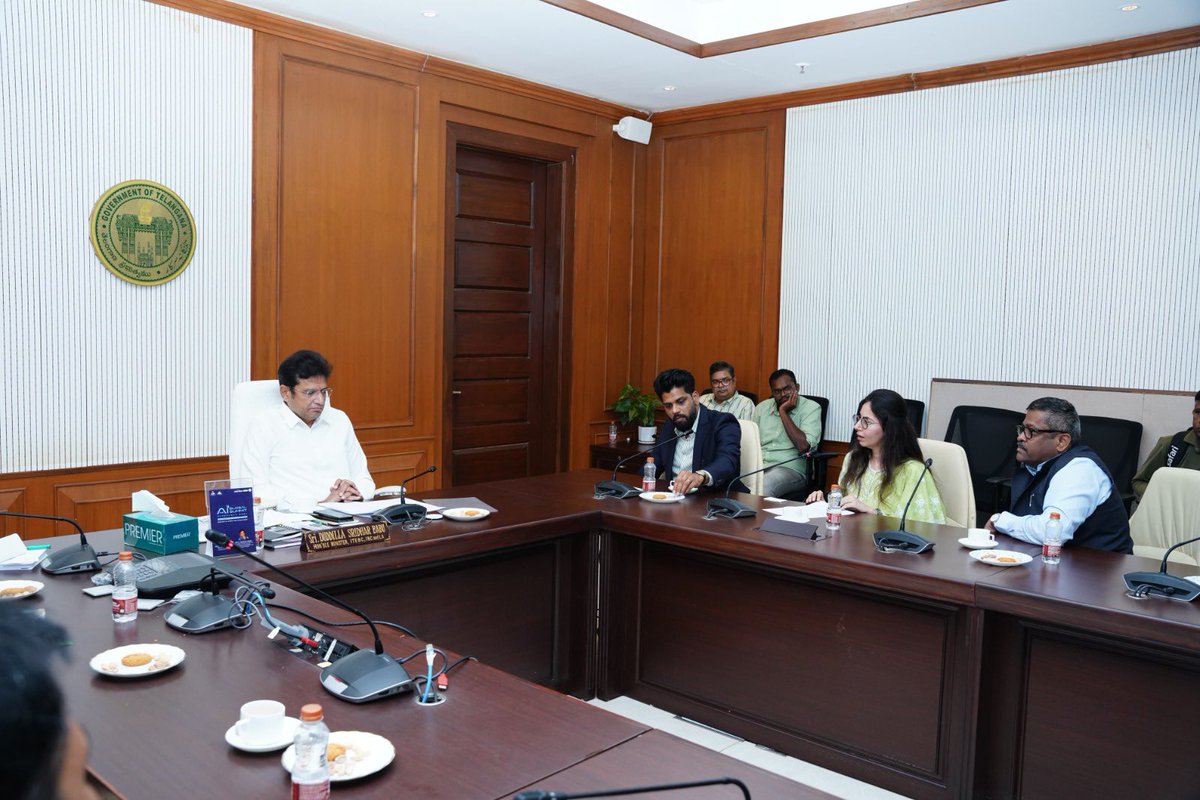 OffDSB's tweet photo. Telangana is fast emerging as a global hub for innovation and investment. At the #IFCCI roundtable, we highlighted our ₹3 lakh crore investment success and the growing presence of 70 new Global Capability Centres in Hyderabad, proof of our progressive, business-friendly approach.

The meeting was a great platform to invite French companies to partner in our flagship 'Future City' project. With IFCCI’s support, we look forward to deeper collaboration in clean energy, smart healthcare, sustainable manufacturing and future-ready technologies.

#IFCCIRoundtable #DSB #TelanganaRising
