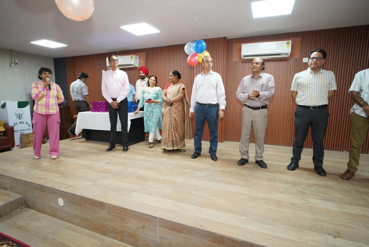 FCI_NorthZone's tweet photo. Creativity unleashed! 🎨👧 ZSPC(NZ) organizes a drawing event for kids of ZO(N) employees at ZO(N) Noida. ED(N) Sh. Sachindra Patnaik & CGM(N),Sh. Anupam B Vyas and all officers graced the occasion, motivating young artists to dream big! 🌟 #DrawingEvent
#ZSPCFCI https://t.co/pLtWmwREim