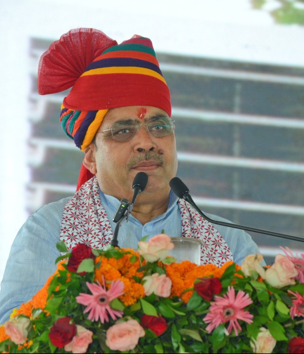 JaiGaneshT25277's tweet photo. #L2_के_साथ_न्याय_करो
#L2_छाया_पद_सृजित_करो
माननीय मुख्यमंत्री@BhajanlalBjpजी शैडो पद  पर निर्णय कर चयनित शिक्षकों को खुशियां प्रदान कीजिए @RajCMO https://t.co/D9tO9B3ZX9