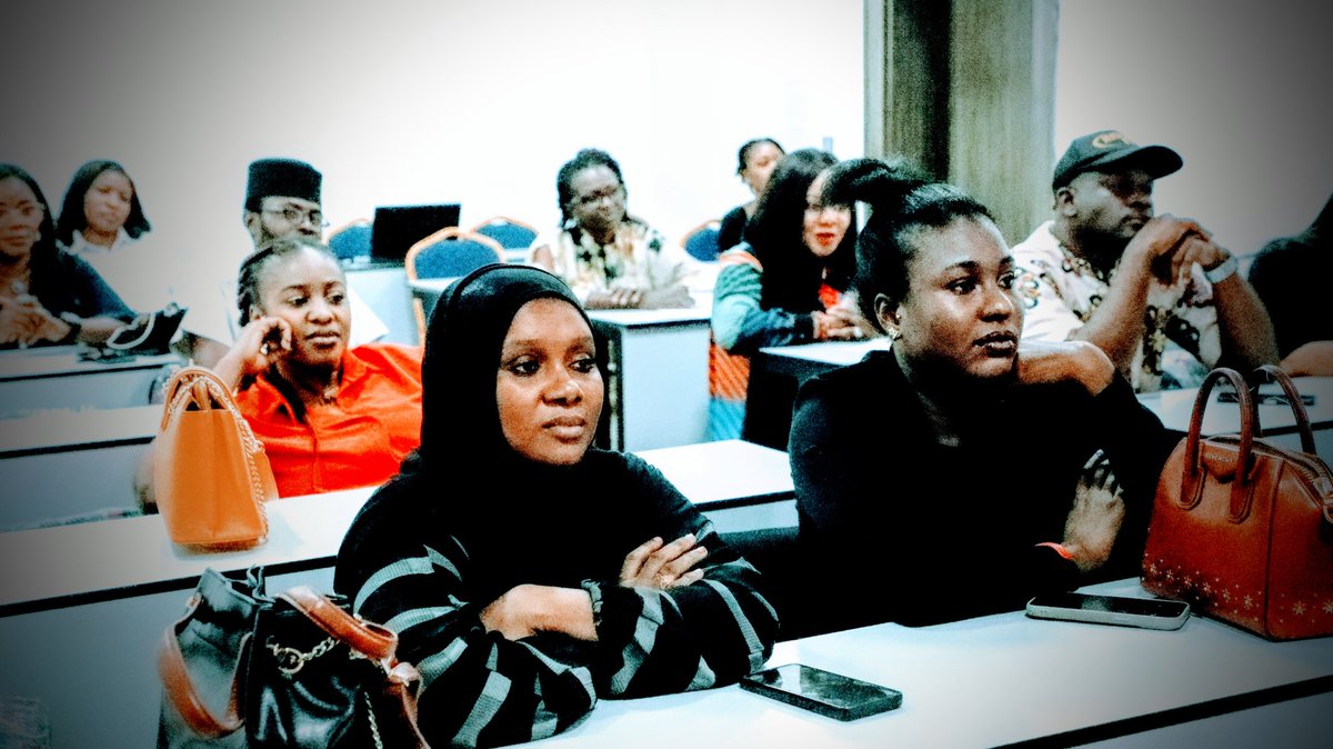 🗣️ Had the absolute pleasure of teaching some brilliant minds the art of public speaking and effective communication at the Fordax Business School Public Speaking Club.

The future is bold, loud, and eloquent. 🎤🔥 #PublicSpeaking #Leadership #FordaxClub