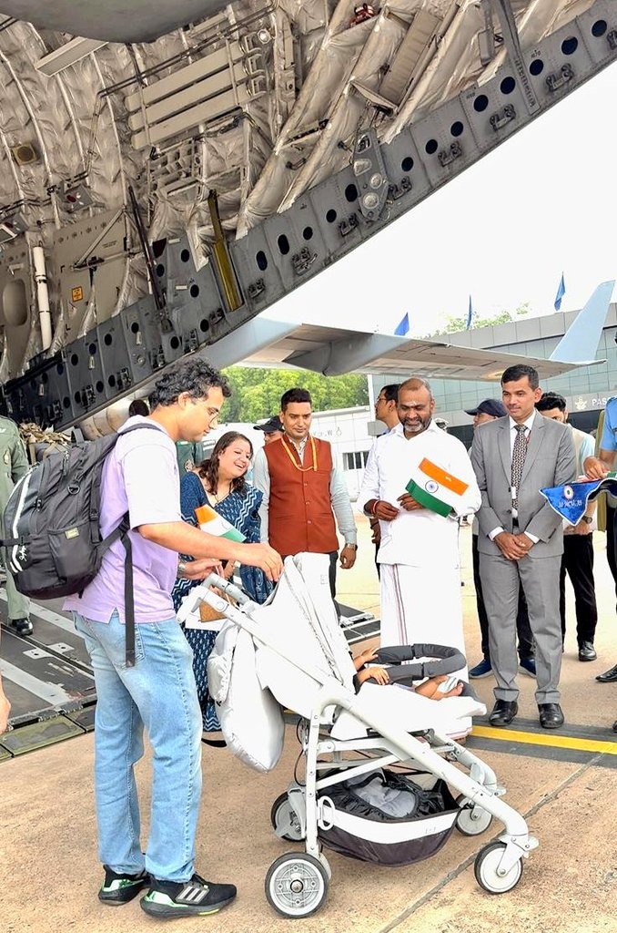 DrLMurugan's tweet photo. It is a moment of immense joy to welcome back our citizens evacuated from Israel under #OperationSindhu. With coordinated efforts under the effective leadership of Honourable Prime Minister Shri.@narendramodi ji, we saw the safe return of 165 Indians in the IAF C-17 flight, which landed at 8:45 AM today. 

This operation is a true testament of our government's citizens-first policy. 

Jai Hind..!

@PMOIndia @MEAIndia @DrSJaishankar
@MIB_India @PIB_India