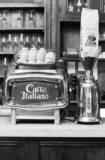 Caffè e il mio buongiorno!
Helen.....