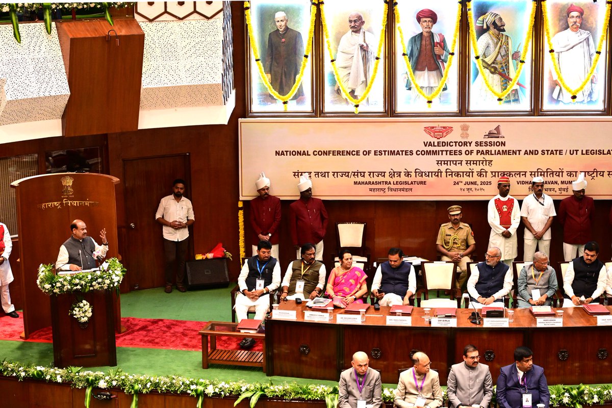 Om Birla (@ombirlakota) on Twitter photo рдореБрдВрдмрдИ (рдорд╣рд╛рд░рд╛рд╖реНрдЯреНрд░) рдореЗрдВ рдЖрдпреЛрдЬрд┐рдд рд╕рдВрд╕рдж рддрдерд╛ рд░рд╛рдЬреНрдпреЛрдВ/рд╕рдВрдШ рдХреНрд╖реЗрддреНрд░реЛрдВ рдХреЗ рд╡рд┐рдзрд╛рди рдордВрдбрд▓реЛрдВ рдХреА рдкреНрд░рд╛рдХреНрдХрд▓рди рд╕рдорд┐рддрд┐рдпреЛрдВ рдХреЗ рджреЛ рджрд┐рд╡рд╕реАрдп рд░рд╛рд╖реНрдЯреНрд░реАрдп рд╕рдореНрдореЗрд▓рди рдХреЗ рд╕рдорд╛рдкрди рд╕рддреНрд░ рдХреЛ рд╕рдВрдмреЛрдзрд┐рдд рдХрд┐рдпрд╛ред
рдкреНрд░рд╛рдХреНрдХрд▓рди рд╕рдорд┐рддрд┐рдпреЛрдВ рдХреЗ рд╕рднрд╛рдкрддрд┐рдпреЛрдВ рдХрд╛ рдпрд╣ рд╕рдореНрдореЗрд▓рди рд╡рд┐рддреНрддреАрдп рдЕрдиреБрд╢рд╛рд╕рди рдФрд░ рд╕рдВрд╕реНрдерд╛рдЧрдд рд╕рдордиреНрд╡рдп рдХреЗ рд▓рд┐рдП рд╣рдорд╛рд░реА рд╕рд╛рдореВрд╣рд┐рдХ рдкреНрд░рддрд┐рдмрджреНрдзрддрд╛ рдХрд╛ рдореБрдВрдмрдИ (рдорд╣рд╛рд░рд╛рд╖реНрдЯреНрд░) рдореЗрдВ рдЖрдпреЛрдЬрд┐рдд рд╕рдВрд╕рдж рддрдерд╛ рд░рд╛рдЬреНрдпреЛрдВ/рд╕рдВрдШ рдХреНрд╖реЗрддреНрд░реЛрдВ рдХреЗ рд╡рд┐рдзрд╛рди рдордВрдбрд▓реЛрдВ рдХреА рдкреНрд░рд╛рдХреНрдХрд▓рди рд╕рдорд┐рддрд┐рдпреЛрдВ рдХреЗ рджреЛ рджрд┐рд╡рд╕реАрдп рд░рд╛рд╖реНрдЯреНрд░реАрдп рд╕рдореНрдореЗрд▓рди рдХреЗ рд╕рдорд╛рдкрди рд╕рддреНрд░ рдХреЛ рд╕рдВрдмреЛрдзрд┐рдд рдХрд┐рдпрд╛ред
рдкреНрд░рд╛рдХреНрдХрд▓рди рд╕рдорд┐рддрд┐рдпреЛрдВ рдХреЗ рд╕рднрд╛рдкрддрд┐рдпреЛрдВ рдХрд╛ рдпрд╣ рд╕рдореНрдореЗрд▓рди рд╡рд┐рддреНрддреАрдп рдЕрдиреБрд╢рд╛рд╕рди рдФрд░ рд╕рдВрд╕реНрдерд╛рдЧрдд рд╕рдордиреНрд╡рдп рдХреЗ рд▓рд┐рдП рд╣рдорд╛рд░реА рд╕рд╛рдореВрд╣рд┐рдХ рдкреНрд░рддрд┐рдмрджреНрдзрддрд╛ рдХрд╛