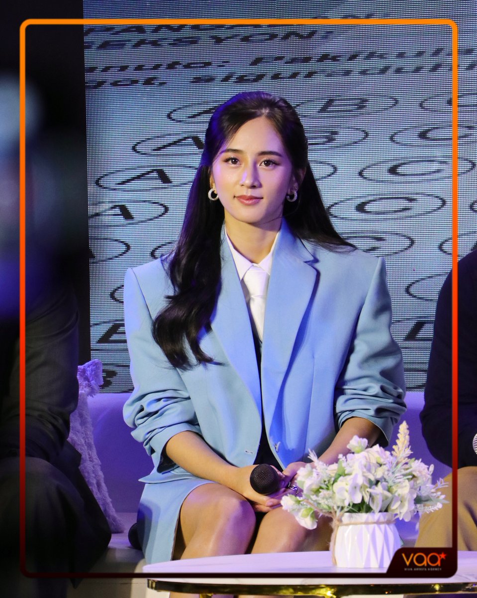 VivaArtists_'s tweet photo. LOOK | BAD GENIUS: The Series Grand Media Conference 📚✨ 

Hyacinth Callado is GRACE in #BadGeniusTheSeries streaming this July 17 on VIVA ONE! 

#BadGeniusPH #HyacinthCallado #VAA #BGTSMediaCon https://t.co/QLSG0dvKlC