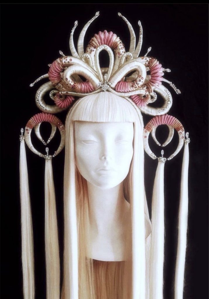 minajradio's tweet photo. @lulleshwari @onikas_boo1 @adrianrivml The hairpiece is by Jean Baptiste, wig by Arrogant Tae. CGI (not AI) by Alyssa Ramstetter ❤️ https://t.co/80u0Q6B1Ei