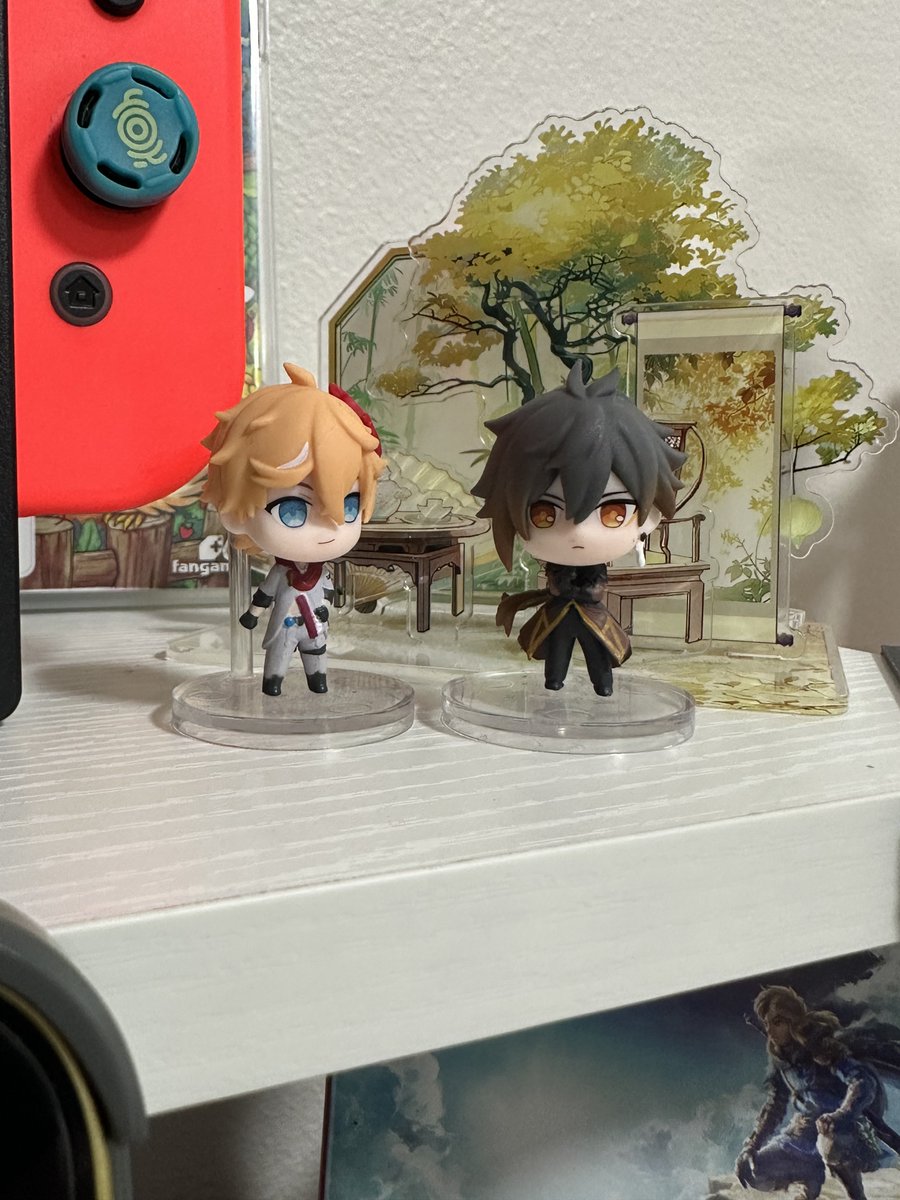 Just moved house and set up a new reading, writing &amp; gaming corner. 😍 #zhongchi