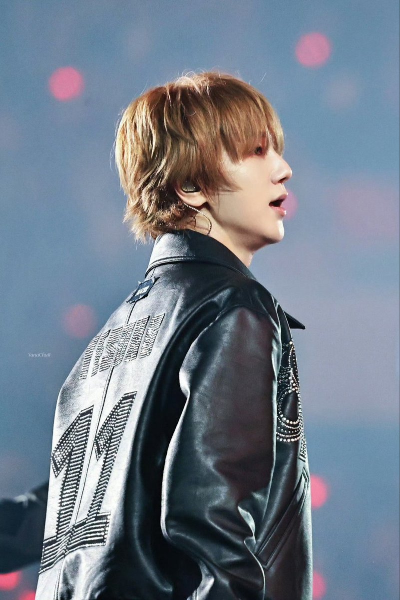 MeganMy46045000's tweet photo. 240623 ( 1 years ago)  @shfly3424

Cr.YanaChu11  完美侧脸和完美后脑勺！
#yesung #예성 #SUPERJUNIOR https://t.co/EI0dTW0uBS