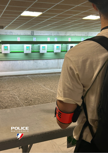 PoliceNat44's tweet photo. #PoliceAdministrative | La Brigade Financière et de Police administrative veille à l'encadrement des activités soumises à la règlementation. Hier matin notre BFPA a mené une opération de contrôle dans un centre de Tir sportif à #Nantes. https://t.co/iq25SYmlpn