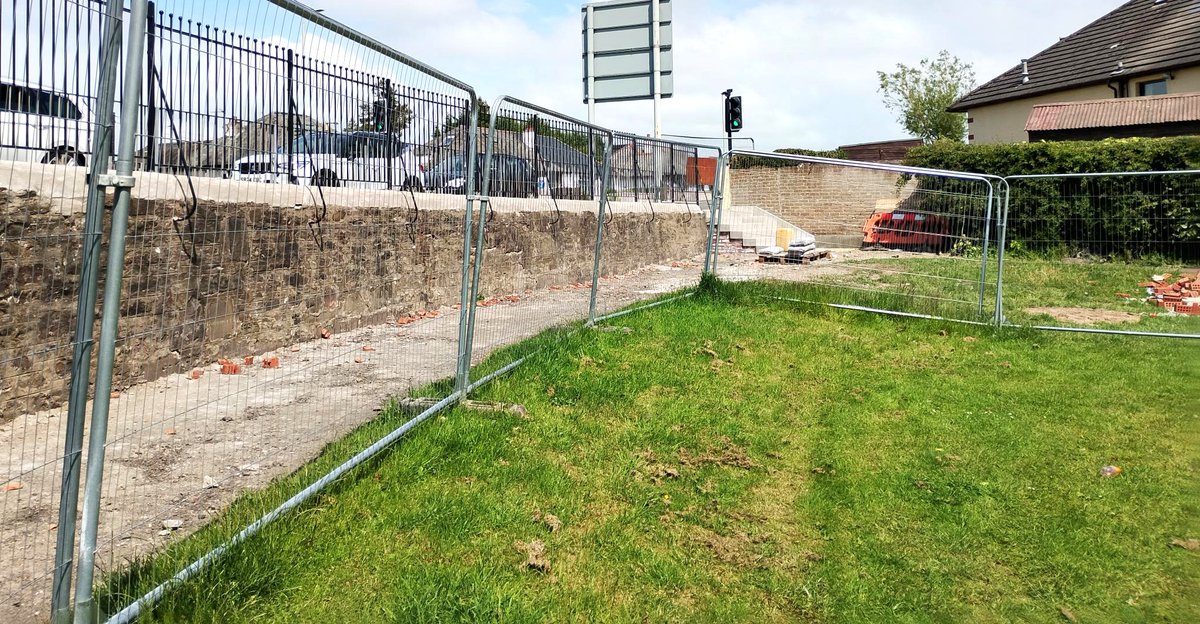 Getting things done - Old Curling Pond    #BroughtyFerry

tiny.cc/old-curling-po…