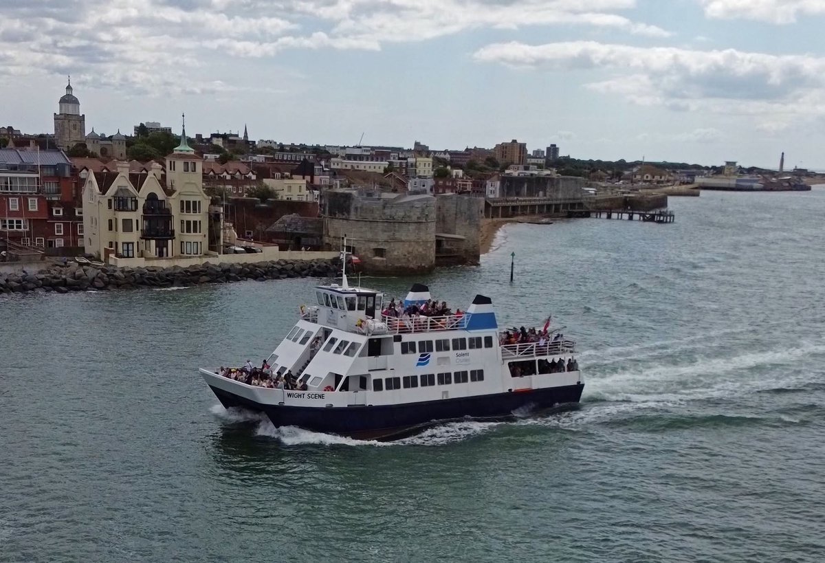 Solent Cruises Ltd tweet media