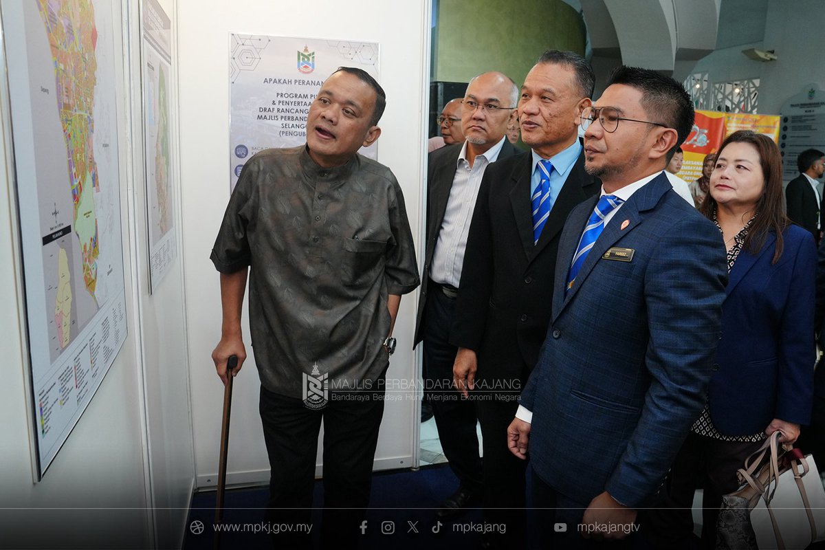 MAJLIS PERASMIAN PROGRAM PUBLISITI DAN PENYERTAAN AWAM DRAF RANCANGAN TEMPATAN MAJLIS PERBANDARAN KAJANG SELANGOR 2035 (PENGUBAHAN 2)

Tarikh : 24 Jun 2025 
Tempat : Lobi Menara MPKj

#MPKj #rt #Selangor #2035 #pengubahan2 #bandarberdayahunimenjanaekonominegara