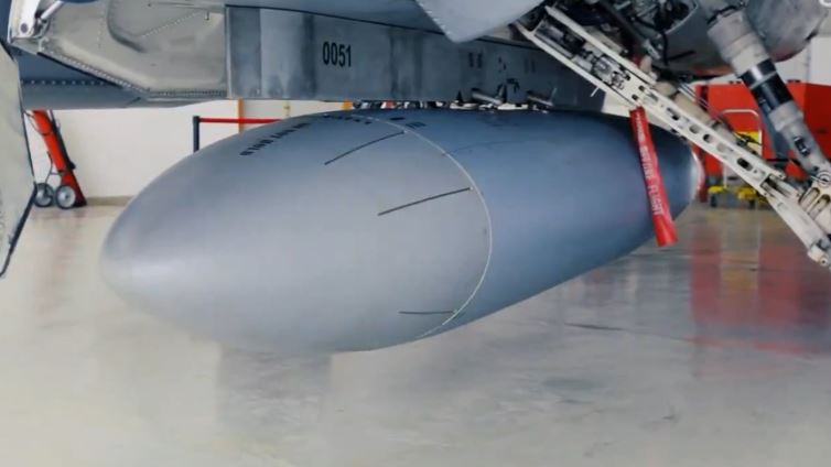 DefenseMirror's tweet photo. Locally-Made Electronic Warfare Pod Integrated Into Turkish F-16 Aircraft::
https://t.co/I37vU7rYGa
#EDPOD #F16 #TurkishAirForce #ElectronicWarfare #TÜBİTAK #DefenseIndustry #RadarDetection #NationalDefense #TurkeyDefense #BİLGEM https://t.co/e7JzEB3T4V