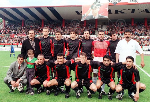 Destan34Akdeniz's tweet photo. #Diyarbakırspor57yaşında Boynunu eğme sakın durmadan saldırın çavuşu gaffarı anın. Kurtuluşa giden yol mutlu son çok yakın bizleri onurlandırı. #Diyarbakırspor #Azrailler https://t.co/dCoy3PGFFn