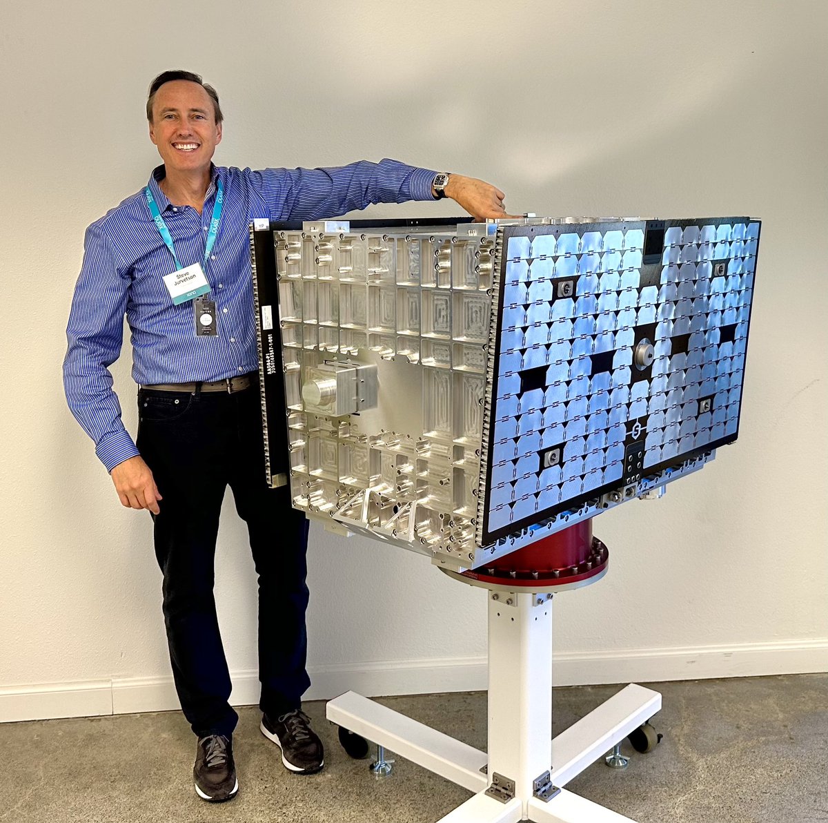 Go Xona, Go, Go, Go  🚀 🛰️ 

SpaceX successfully launched 70 satellites in one go, with the Xona Pulsar-0 bottom right. It is pioneering low-orbit GPS, of keen interest to the government as 150x power makes it harder to jam or spoof &amp; much more precise:
xonaspace.com/news/launching…