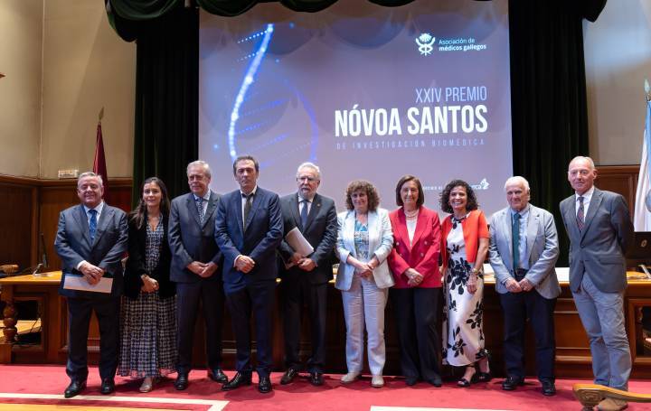 🏅 Luis Paz-Ares recibe el Premio Nóvoa Santos de la Asociación de Médicos Gallegos que reivindica su figura como símbolo de “prestigio, ciencia y humanidad”.

👏 En el mismo acto, Lola Rodríguez Nogueira Premio al Proyecto de Investigación.

#somosdel12

 c.madrid/vezbm1