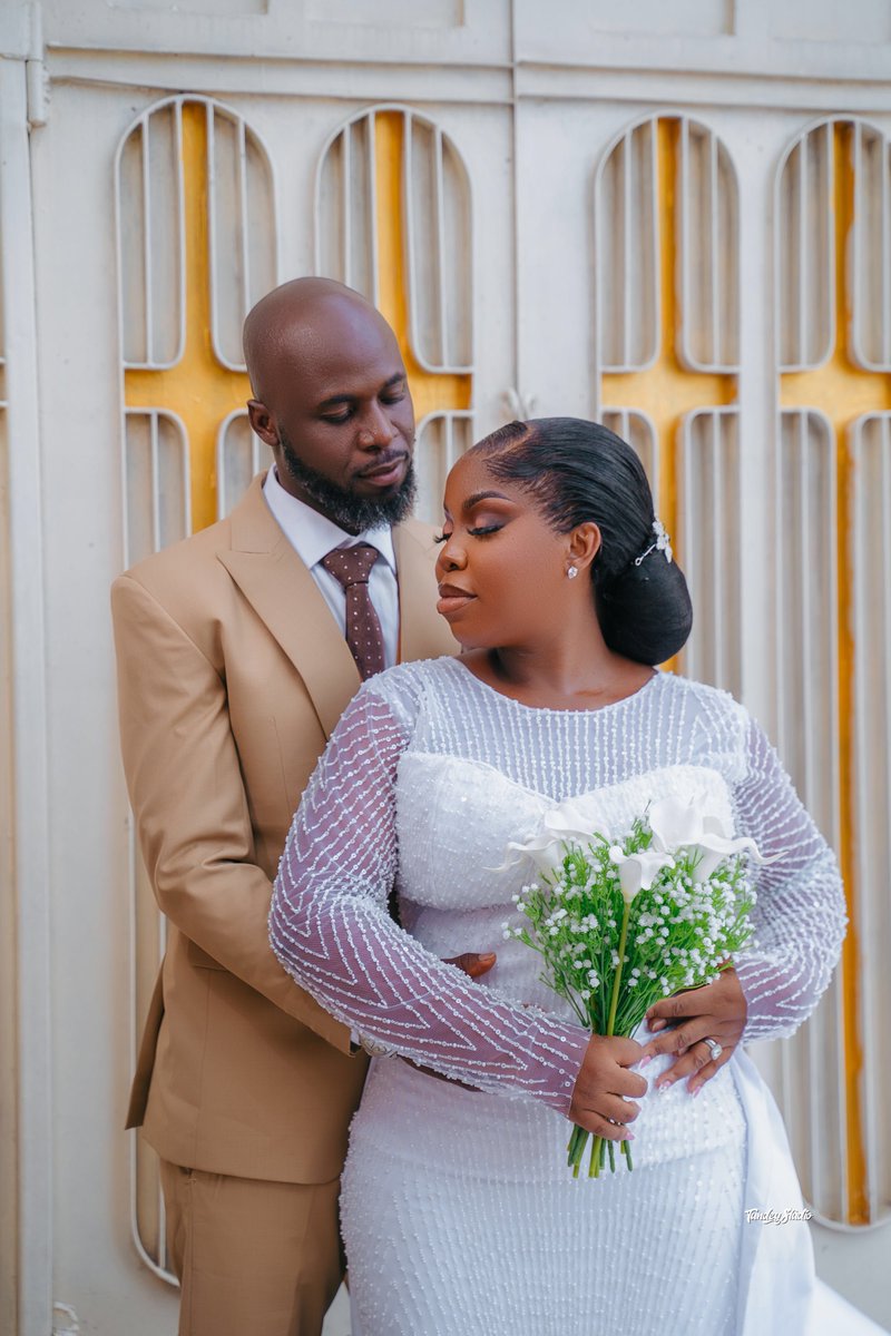 TundeyStudio's tweet photo. Every woman’s dream is to get married one day💍
That’s a beautiful dream❤️
•
•
•
#weddingday #weddingdresses #bridetobride #bride #photography #weddingphotographers https://t.co/g0NLh3fod2