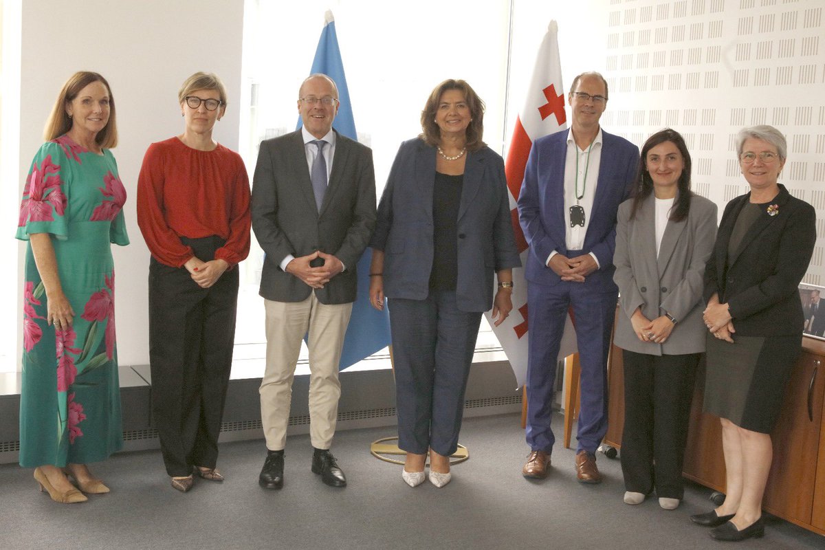 I had the pleasure of meeting Dr Nata Menabde, Ambassador of Georgia to Denmark &amp; Iceland, at <a href="/UNCityCPH/">UN City Copenhagen</a>. 
 
I expressed my appreciation for the longstanding and trusted partnership between <a href="/WHO_Europe/">WHO/Europe</a> &amp; 🇬🇪 in advancing health in the country and across the region.
 
We also