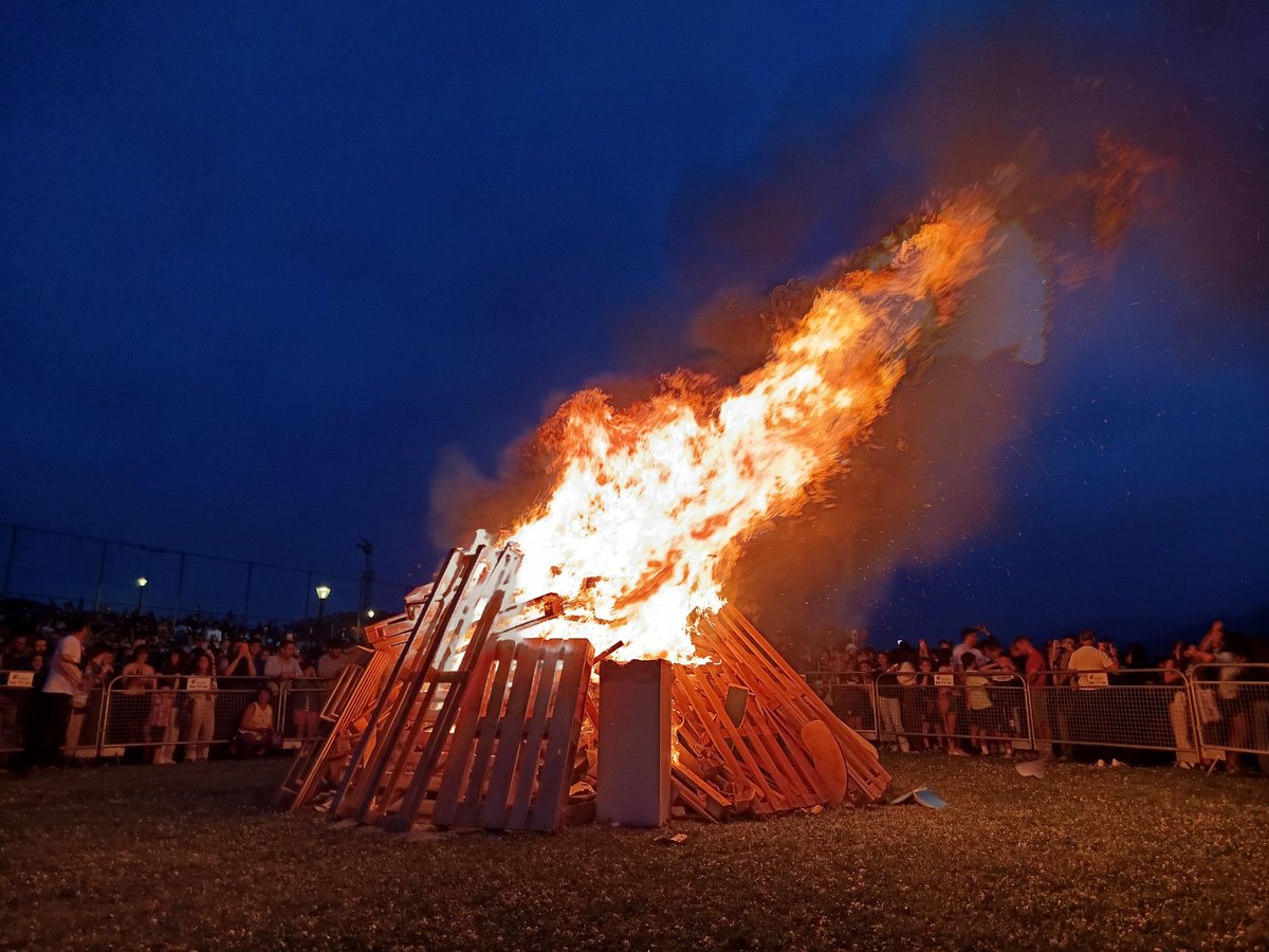 Suaren Gaua ospatu zenuen?  Bilatu zure argazkia Flickrren!
📸🔥 buff.ly/plSSPYi

#SuarenGaua25
#BilbokoKonpartsak
#HirietaHerri