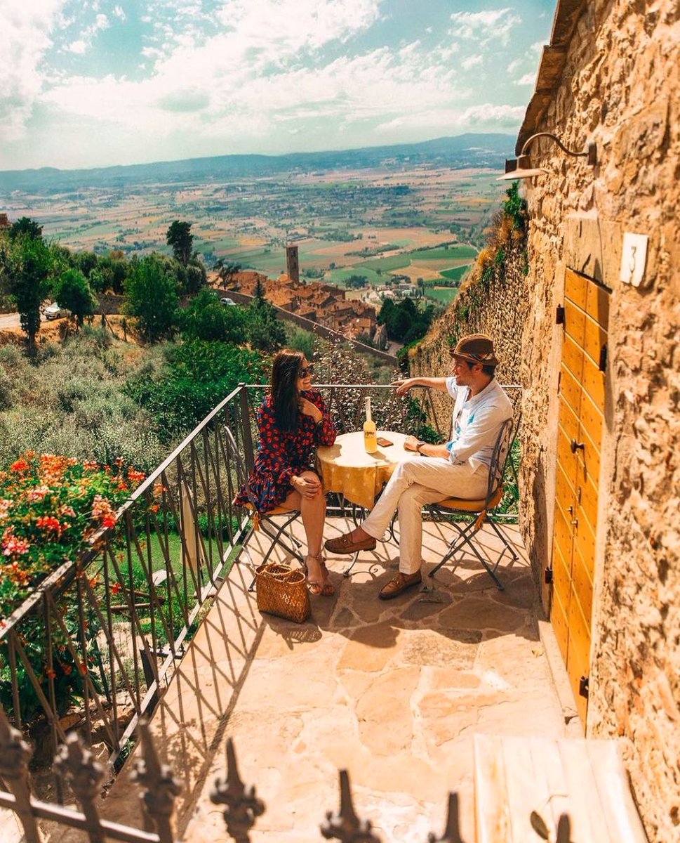 JadeSmith193956's tweet image. Tuscany, Italy ·🚄🚑🎠