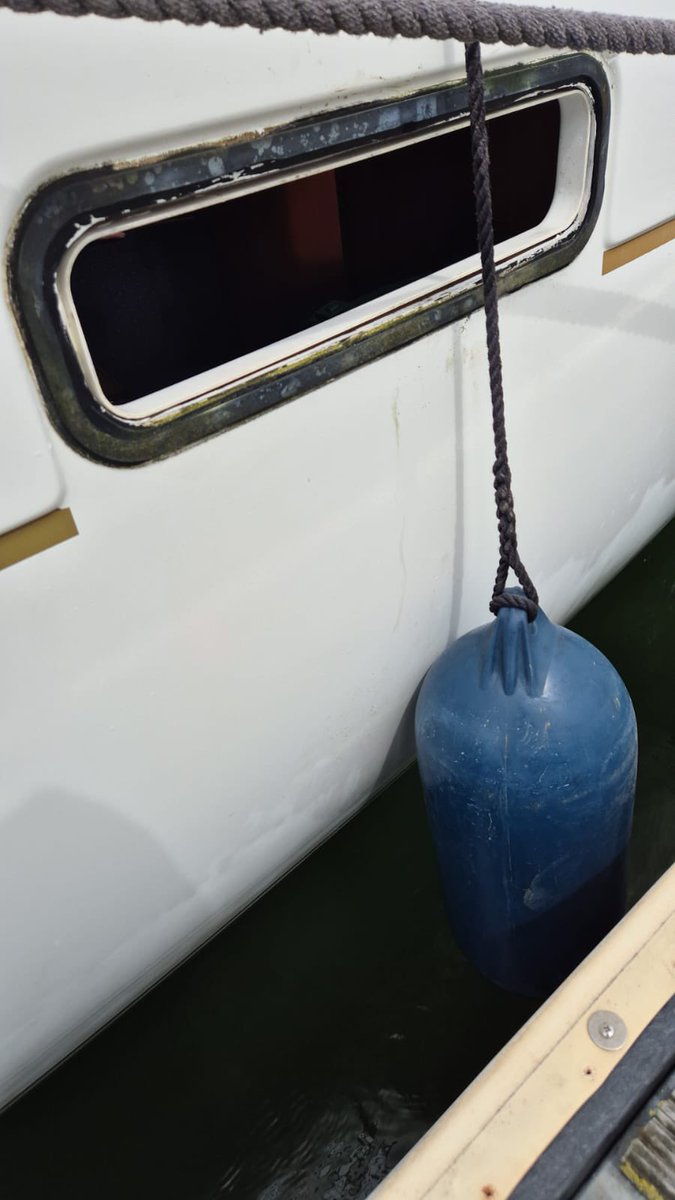 simplyhale's tweet photo. @BENETEAU_France erm…is it typical for parts of an Oceanis 331 hull to fall off at sea?! Slightly disturbing to find the cabin rapidly filling with water while under sail.  Cushions now drying off. Window still missing; presumably at the bottom of the Solent! https://t.co/HjQ0EDQNEU