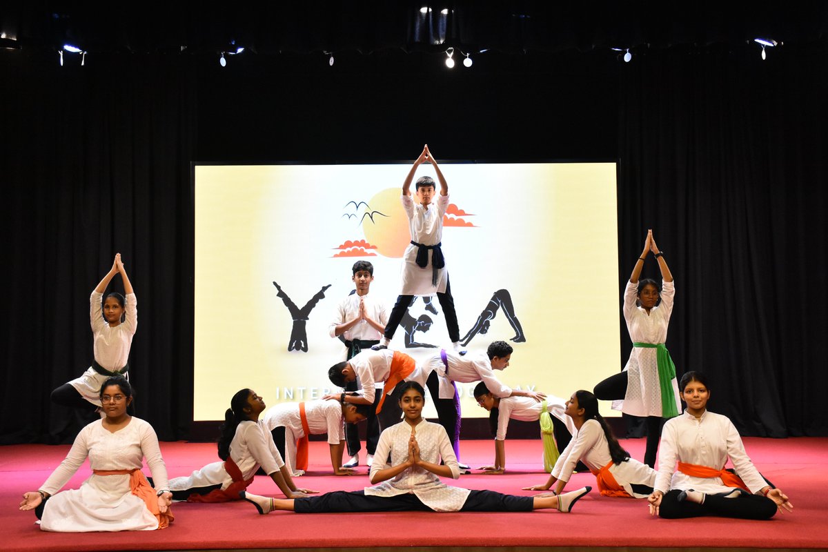 ElproSchool's tweet photo. 🧘‍♂️ Morning serenity meets student strength!
Elpro International School embraces the CBSE initiative by integrating Yoga into our School Assembly, nurturing focus, calm, and wellness from the start of the day. @cbseindia29 @narendramodi @mygovindia 
#CBSE #ElproInternationalSchool https://t.co/89lQF5Fr00