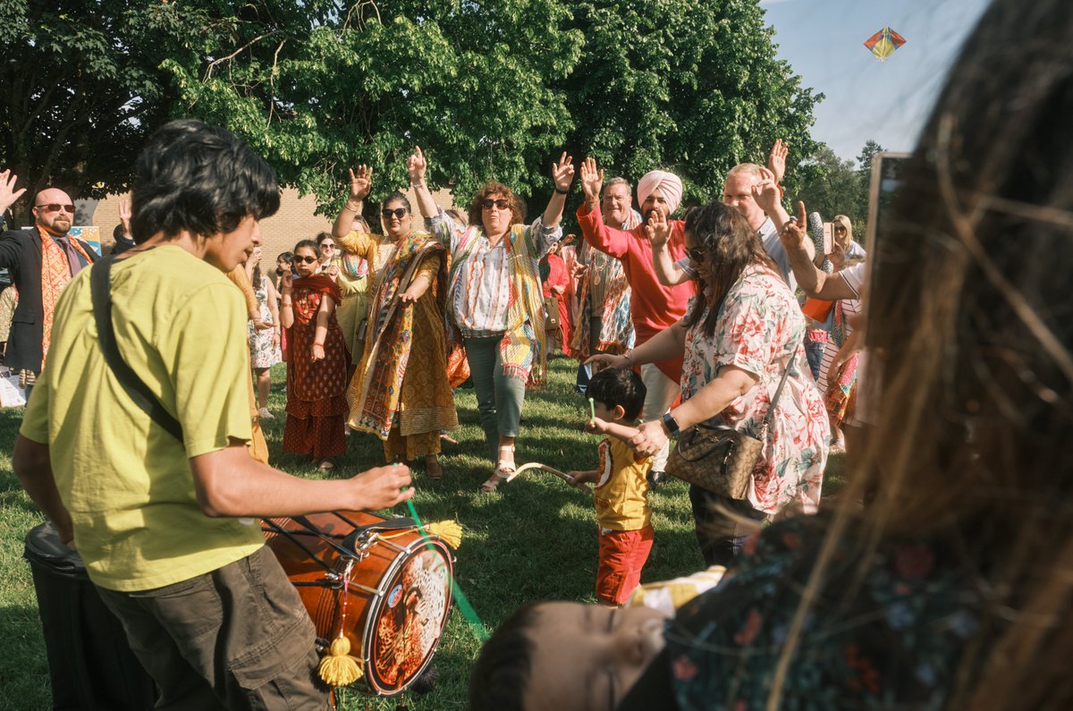 CorkCountyArts's tweet image. 🪁The Arts Office is delighted to support the Basant Kite Flying Festival for its fourth annual celebration from 27th to 29th June 2025.
👉All events are free and open to the public, but advance booking is recommended at corkbasant.com.