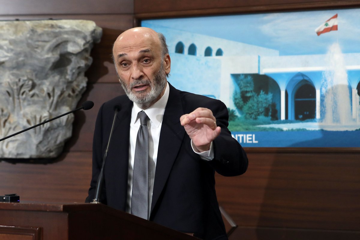 LBpresidency's tweet photo. رئيس حزب القوات اللبنانية سمير جعجع بعد لقائه الرئيس عون:
- التواصل مع رئيس الجمهورية لم ينقطع، وقد ناقشنا الأوضاع الأخيرة وأجرينا تقييماً شاملاً، خصوصاً في ما يتعلق بالقرارات المطلوبة داخلياً في ضوء الأحداث الأخيرة، وكان هناك توافق كامل بنسبة 100%
- الرئيس عون يمتلك كل النية والتصميم لإقامة دولة حقيقية في لبنان، وقد تم إحراز تقدم كبير في هذا المجال. لم نوجّه أي رسالة إلى رئيس الجمهورية، بل نحن على تواصل دائم معه ونتباحث في مختلف المواضيع