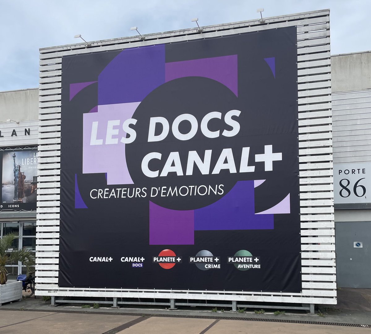 GuillemetteBC's tweet photo. #SSD25 Bonheur d’être à La Rochelle pour cette nouvelle édition du @SunnySideDoc pour @canalplus https://t.co/n6xubKWstv