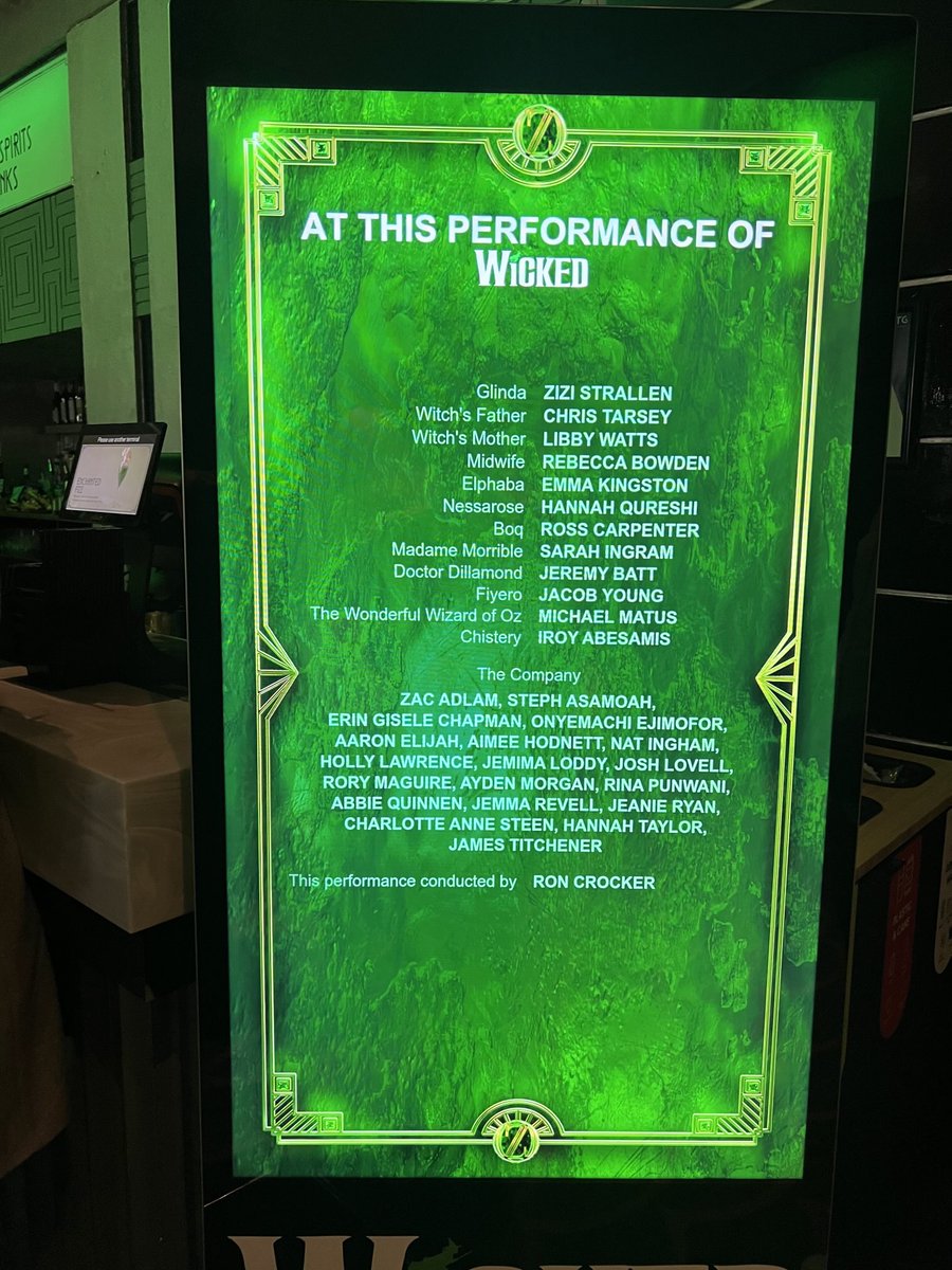 okimscl's tweet photo. 5月に行ったWest End Wickedの備忘
おなじチケ代で四季ならS席でも3回見れるよなあ、などは考えてはならない
ウィキッドコラボのカクテル可愛かった🎀🧙‍♀️これも一杯4,000円、などと考えてはならない https://t.co/Erodc8Kfqb