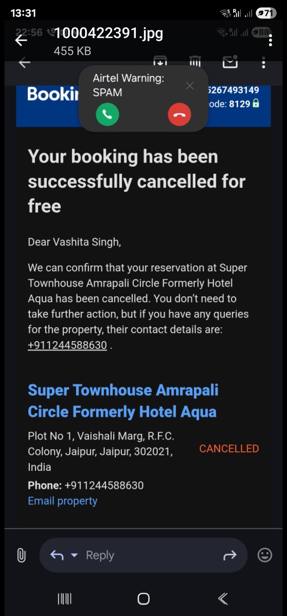 SinghVashi's tweet photo. @bookingcom pathetic service . Have cancelled my booking but didn't get refund it's been 20 days. Just asking me to call here and there.Received mail saying call on given number . That number connect me to oyo. @oyorooms said you raised request for but its showing check in. https://t.co/7PC7GLJPP7