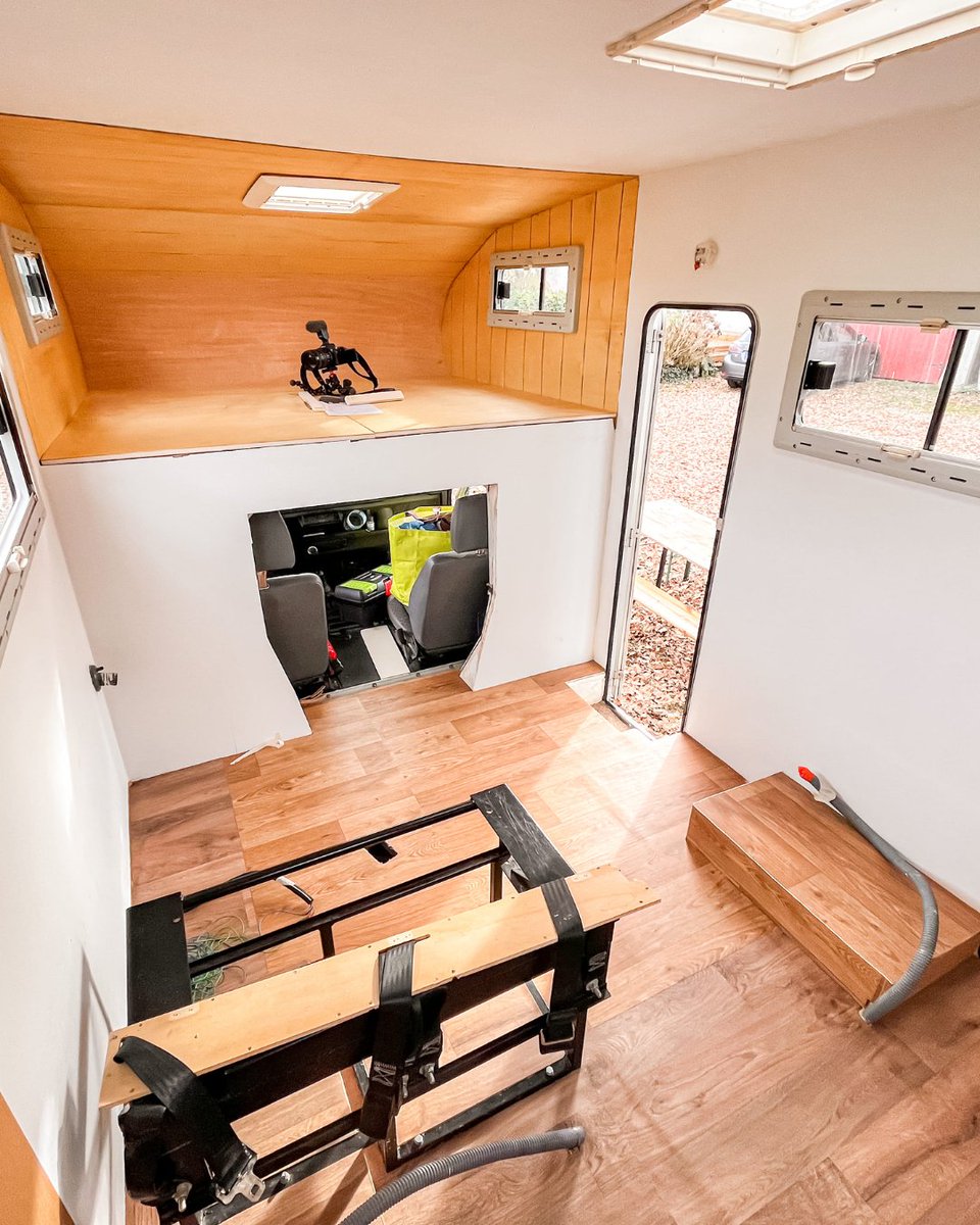 fustesesteba's tweet photo. Novetat a Esteba: Garnica ULTRALIGHT POPLAR, panell sandvitx ultralleuger amb nucli XPS. Ideal per a vehicles camper: lleuger, aïllant, fàcil de mecanitzar i amb gran resistència. Apte per pintar, laminar o imprimir. Més info a https://t.co/8Bh1jrcpEg
#fustesesteba #camper https://t.co/XlsYEIkXnM