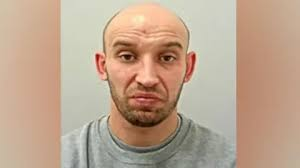 daveatherton's tweet photo. Imran Mulla a Home Office employee has been convicted accepting bribes for granting asylum applications. He was with the asylum team based in Manchester.

Bangladeshi Nural Amin Begh, 23, was turned down but Mulla contacted him & reversed the decision. 

Preston Crown Court jailed him for 4.5 years & Begh 18 months. 
https://t.co/5lHkrpVF2T