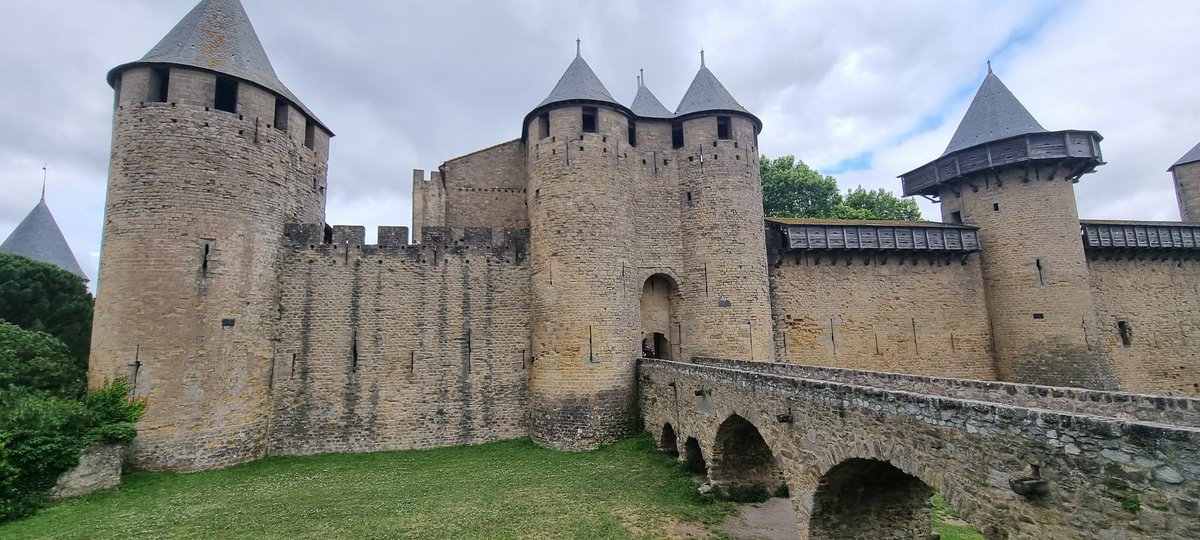 90Edwards's tweet image. Carcassonne