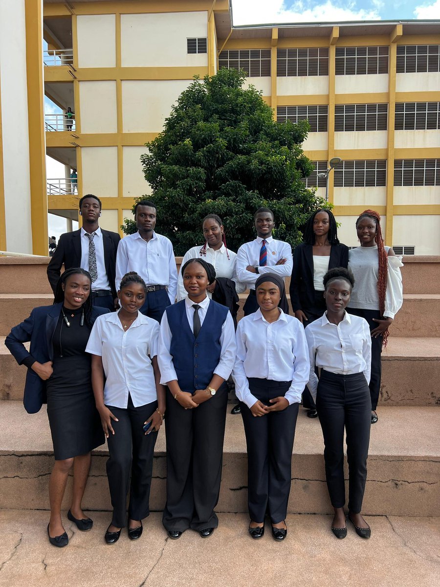 Official_SamJnr's tweet photo. Day one: Crushed itπ₯
They showed us their plan B's and it was awesome πβ€οΈ
#classweekcelebration
#alternatecareerday https://t.co/qKzAn5sUd6