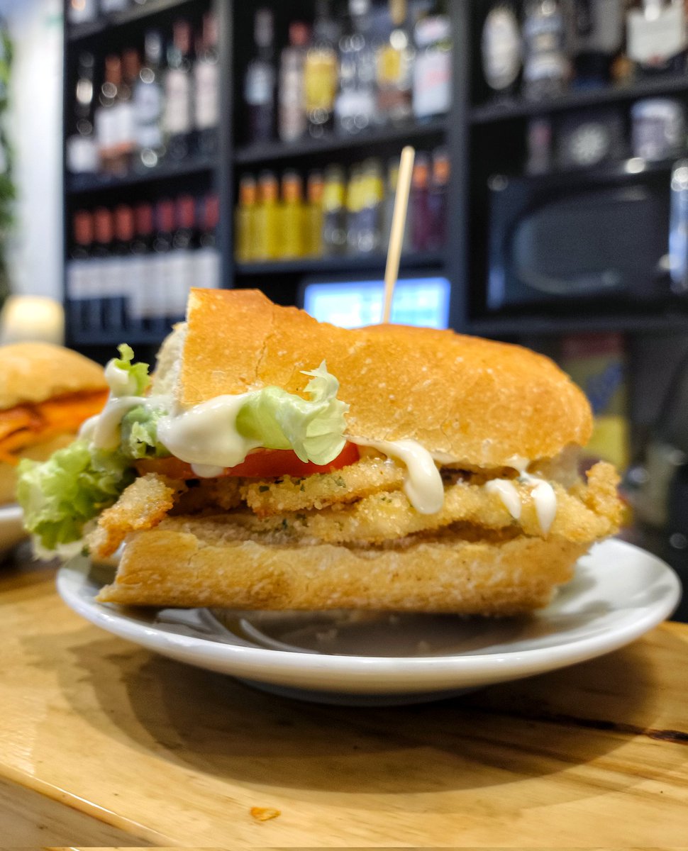 Bart suak txarra erre zuen, eta nik gaur kaloria hauek erreko ditut #Euskalherria #Bilbo #Bokata #Oilaskopaparra #Tomate #Uraza #Allioli #SanJuanGaua