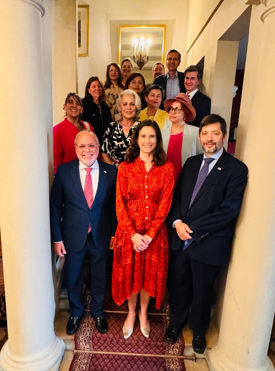 En reunión de trabajo con la Presidenta del Consejo Nacional <a href="/ParlCH/">Parl CH</a>, Maja Riniker, se abordó la relación parlamentaria entre Suiza 🇨🇭 y Latinoamérica, las posibilidades de cooperación para estrechar vínculos, y la diplomacia parlamentaria 🤝🏽🏢